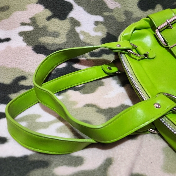 Lime Purse - Picture 16 of 16